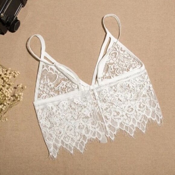 NWT Eyelash Delicate Lace Stretch Bralette Bra - Picture 3 of 8